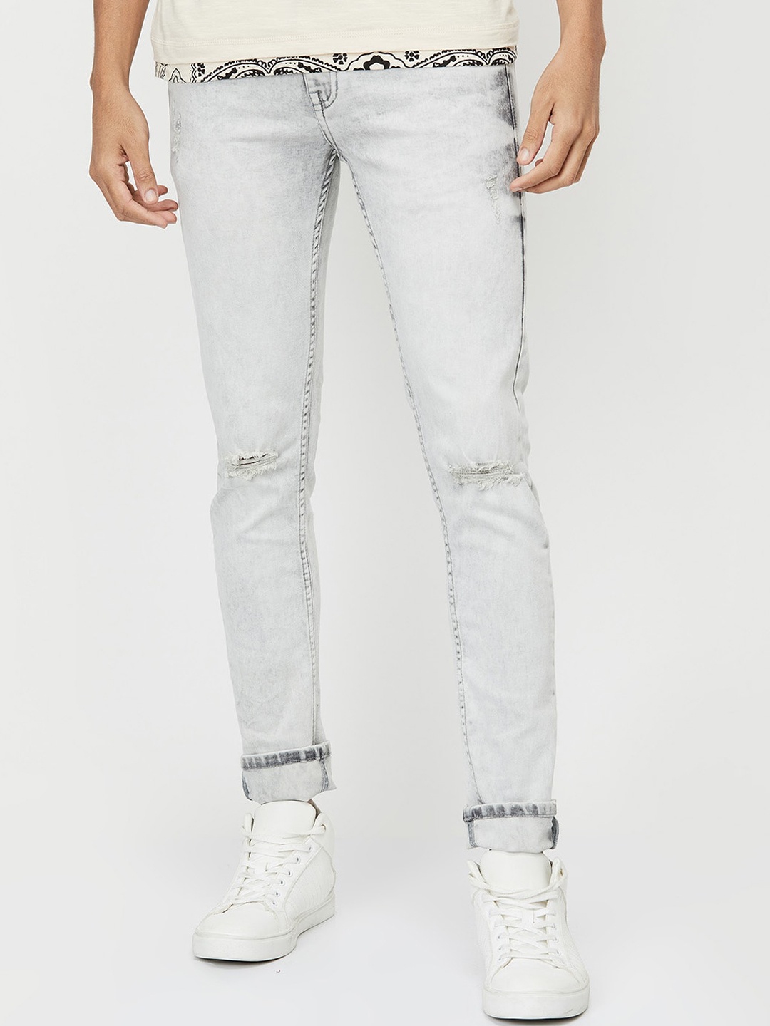 

max Men Grey Slash Knee Heavy Fade Jeans