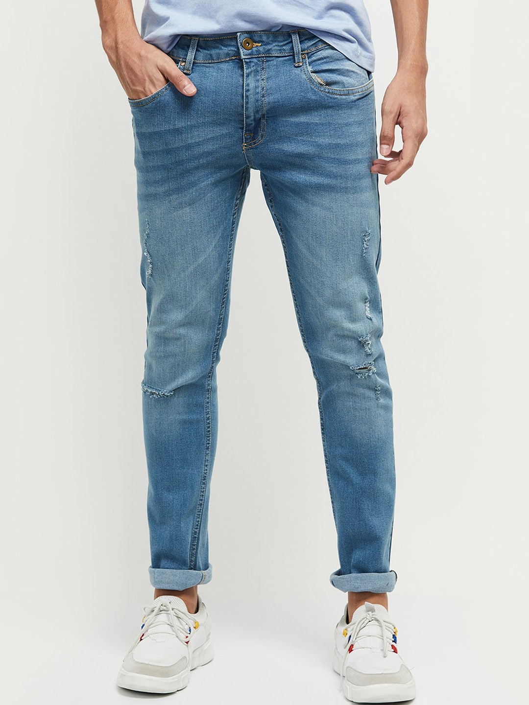 

max Men Blue Mildly Distressed Heavy Fade Jeans