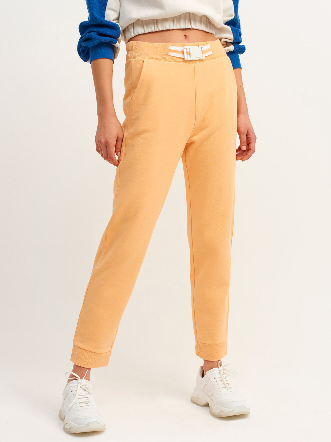 

OXXO Women Yellow Solid Buckle Detail High-Rise Joggers