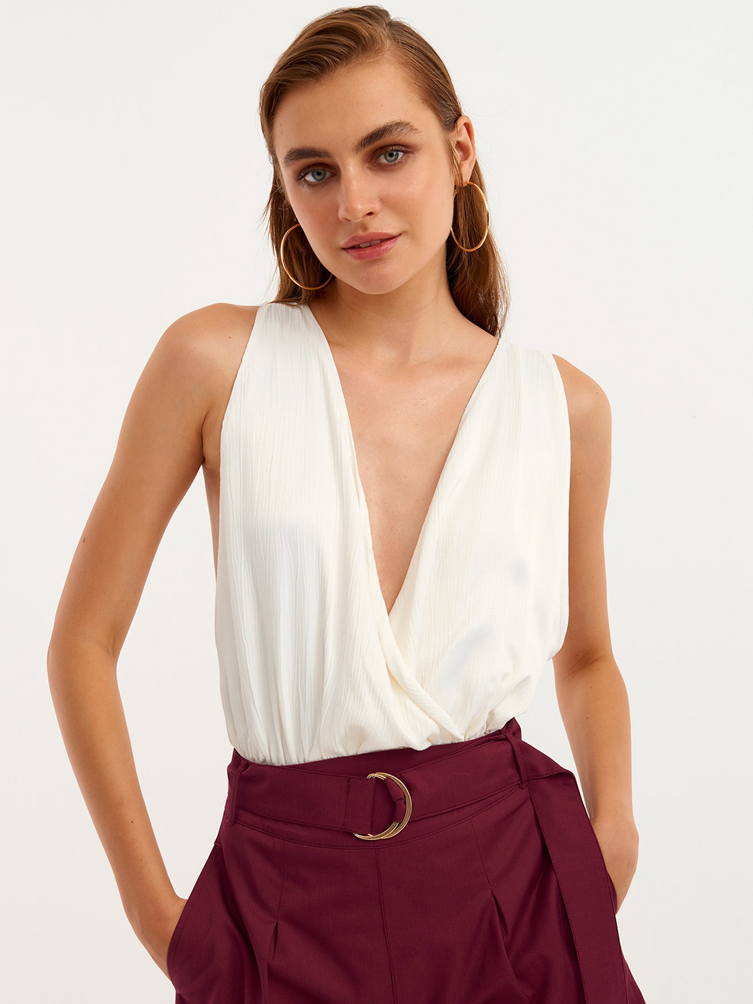

OXXO City Collection Women Off-White Solid Styled Back Bodysuit