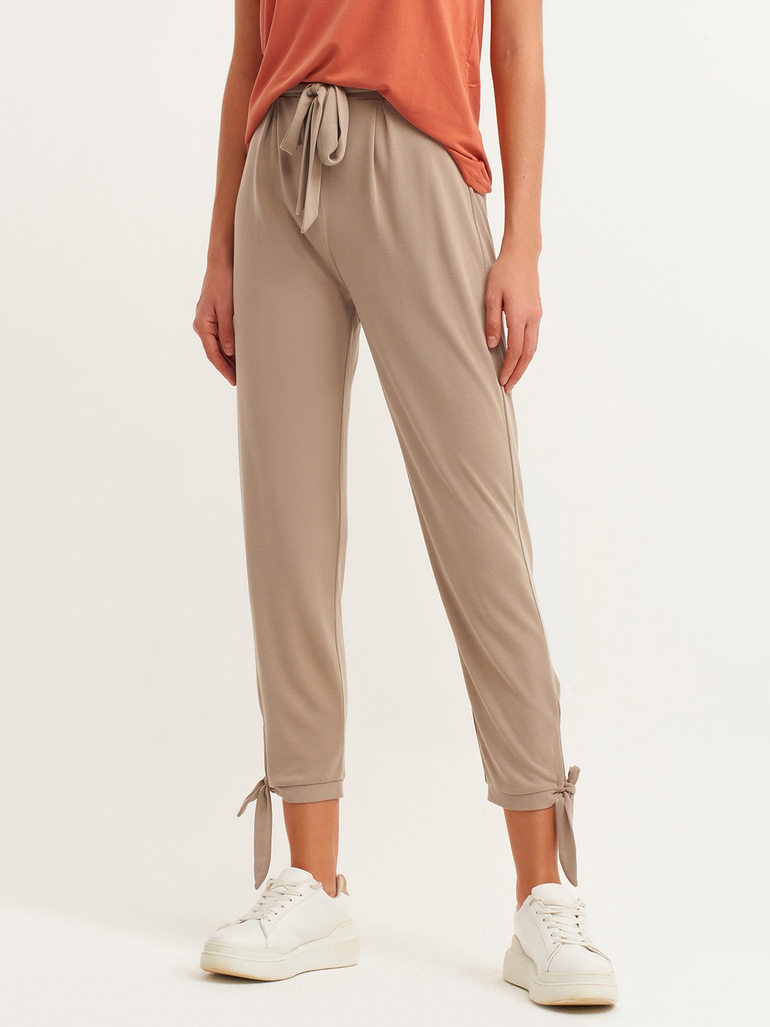

OXXO Women Taupe Solid Trousers
