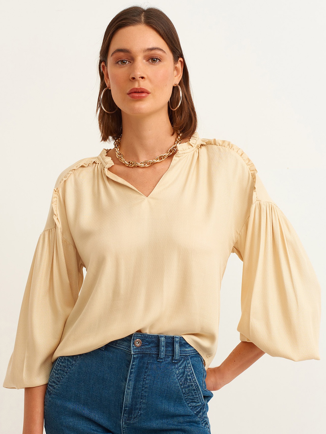 

OXXO Beige Mandarin Collar Top with Puff Sleeves