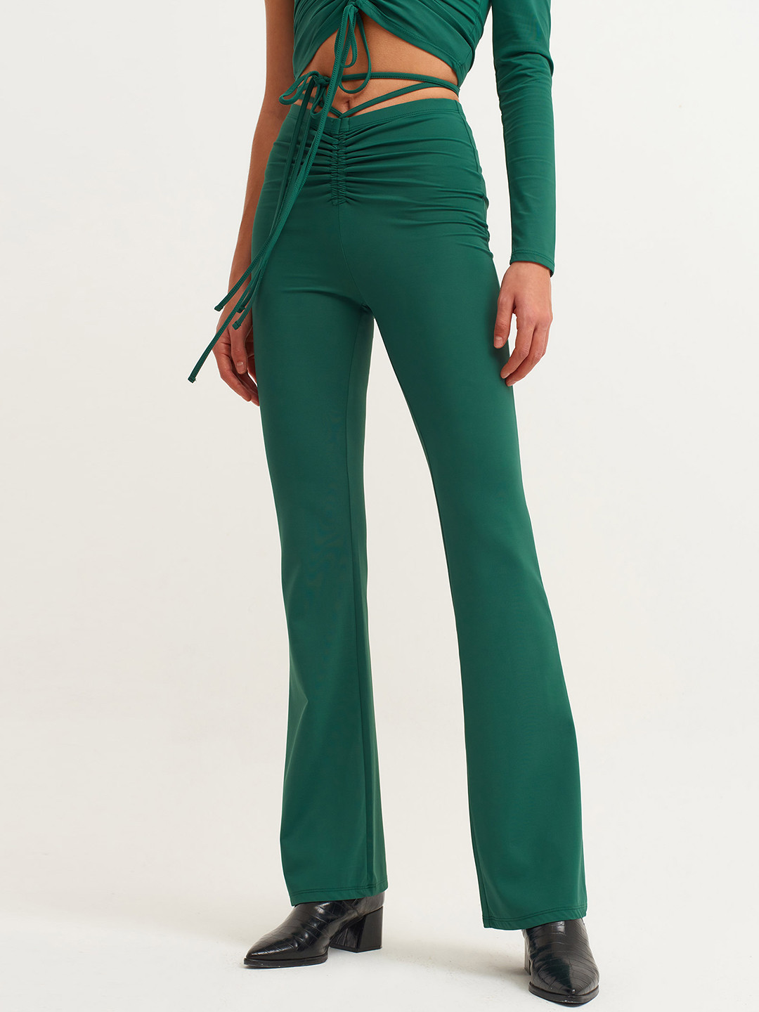 

OXXO Women Green Flared Knitted High-Rise Trousers