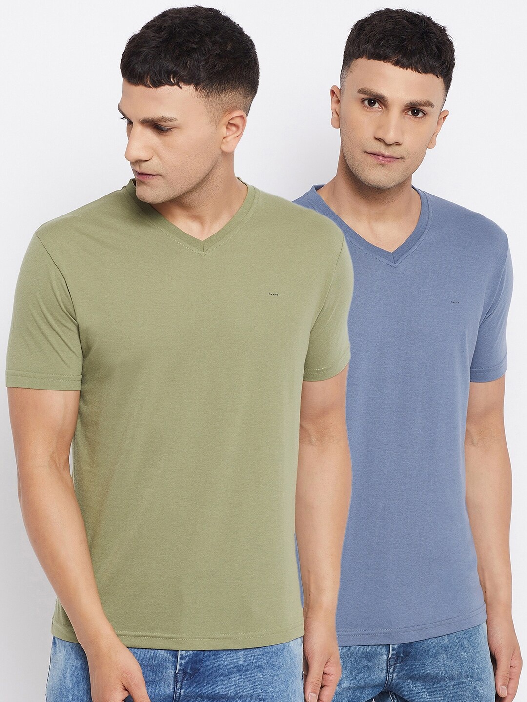 

Okane Men Olive Green & Blue Pack Of 2 V-Neck T-shirt