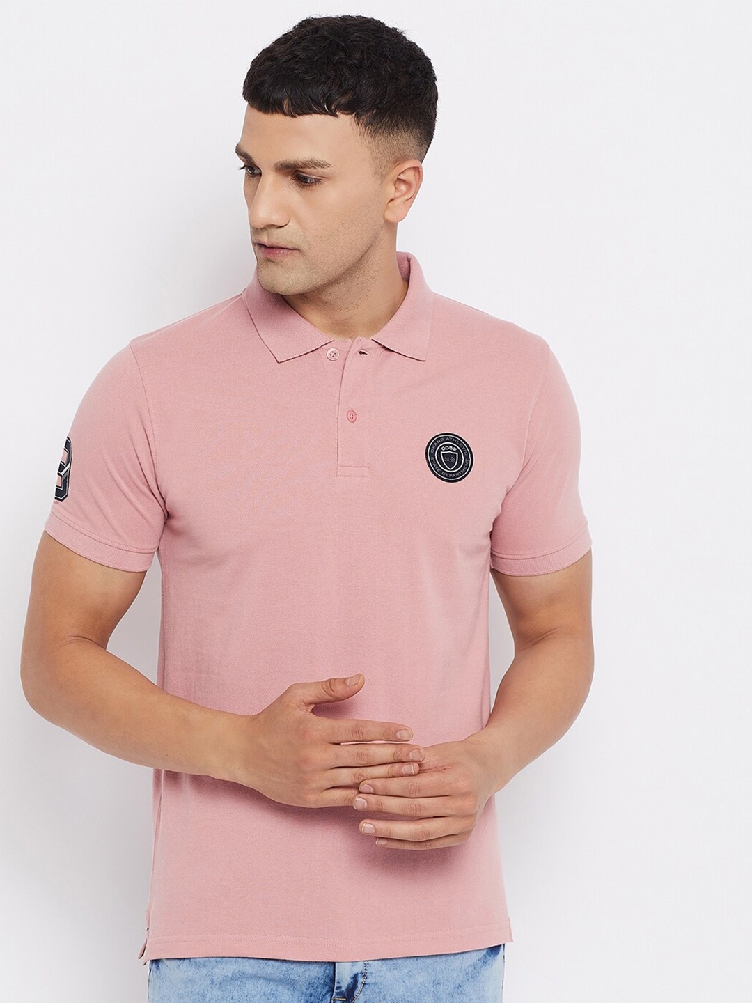

Okane Men Peach-Coloured Polo Collar Applique T-shirt