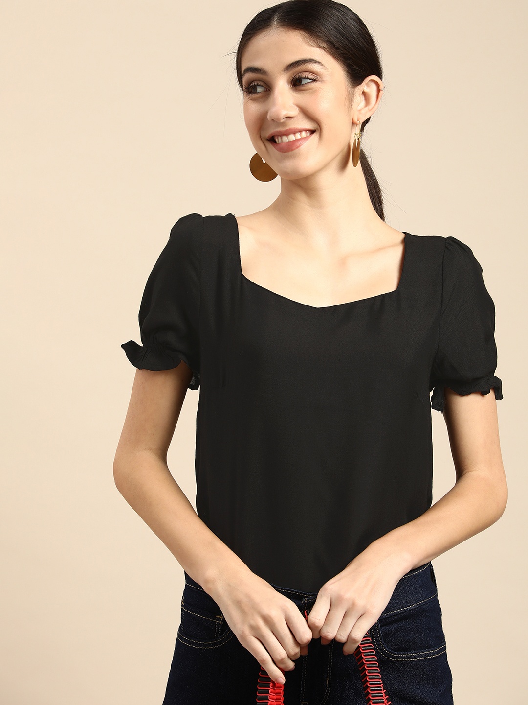 

all about you Black Solid Sweetheart Neck Puff-Sleeve Regular Top