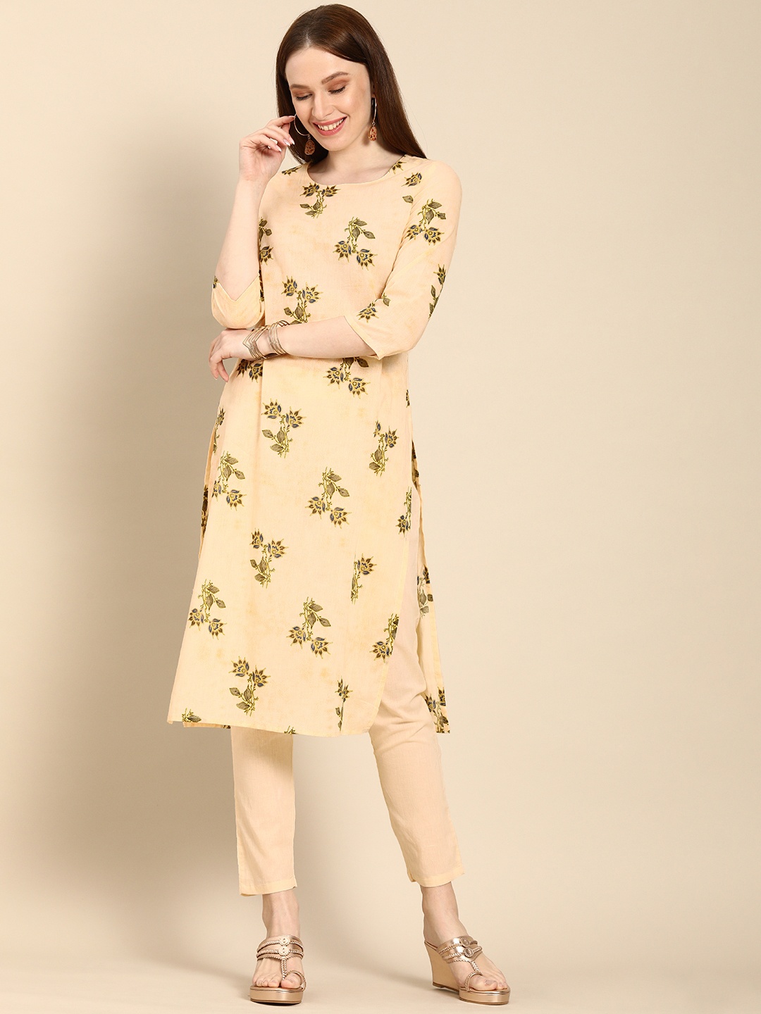 

all about you Women Beige Floral Printed Pure Cotton Kurta with Trousers