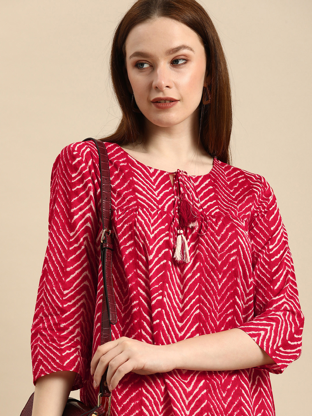

all about you Wpomne Red & White Striped Pure Cotton Kurti