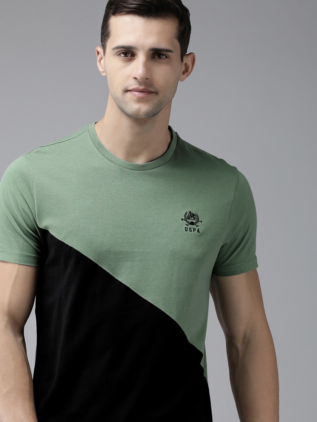 

U S Polo Assn Men Green & Black Colourblocked Pure Cotton T-shirt