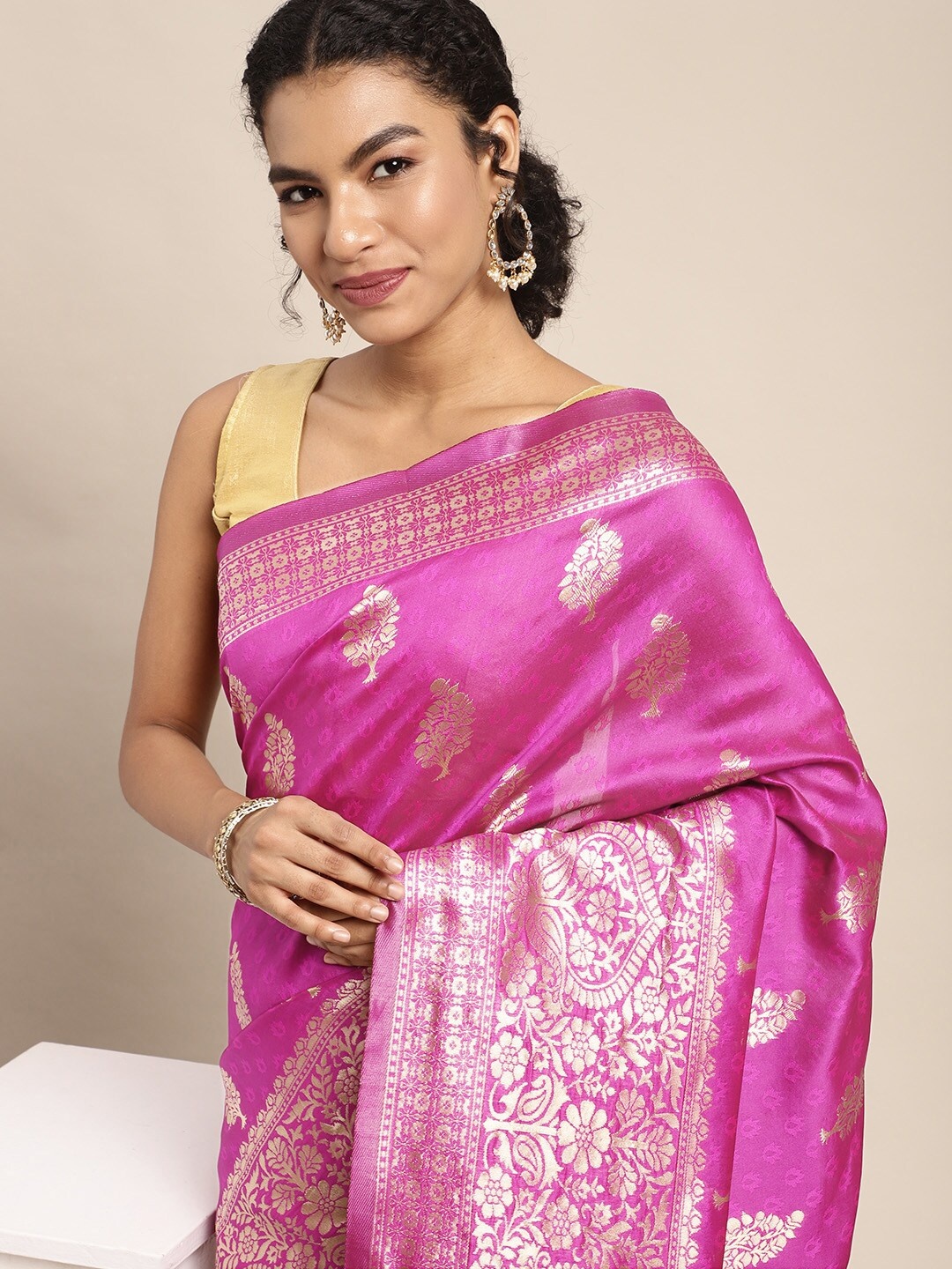 

Leeza Store Pink Woven Design Silk Blend Banarasi Saree