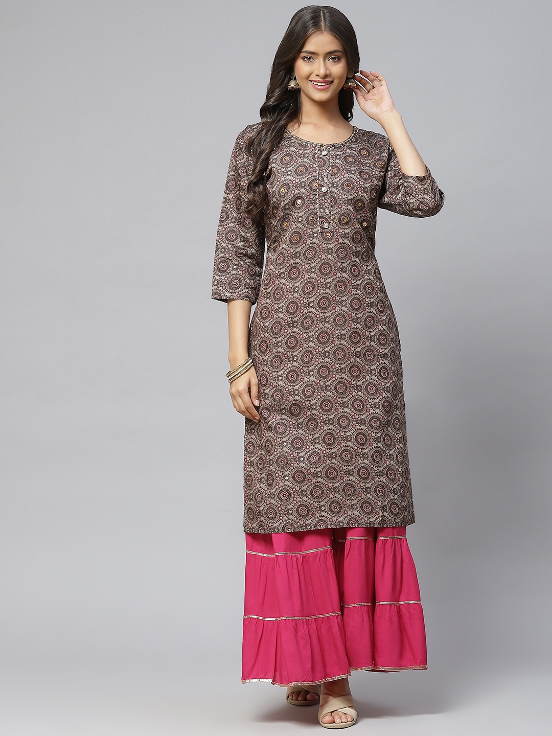 

Aarika Women Grey & Brown Ethnic Motifs Printed Pure Cotton Kurta