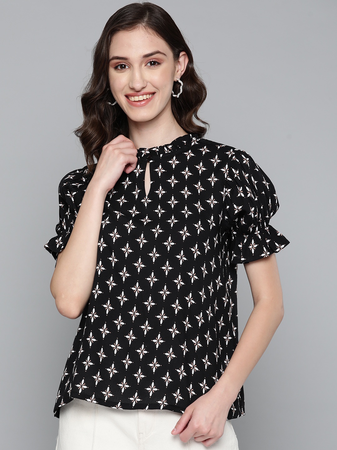 

HERE&NOW Black & White Print Mandarin Collar Top