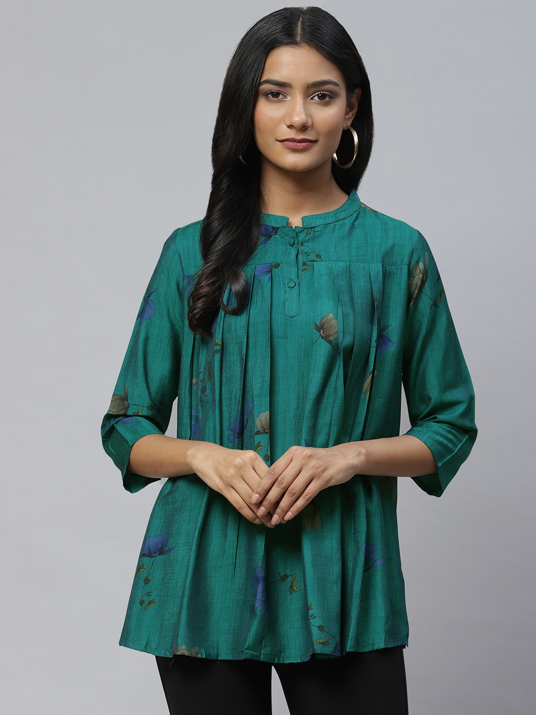 

Aarika Green Floral Print Mandarin Collar Longline Pure Cotton Top