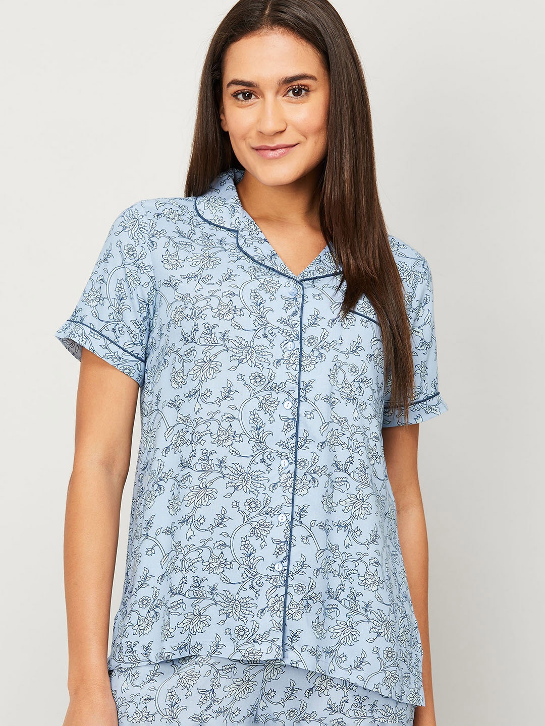 

Ginger by Lifestyle Blue Floral Printed Shirt Style Top