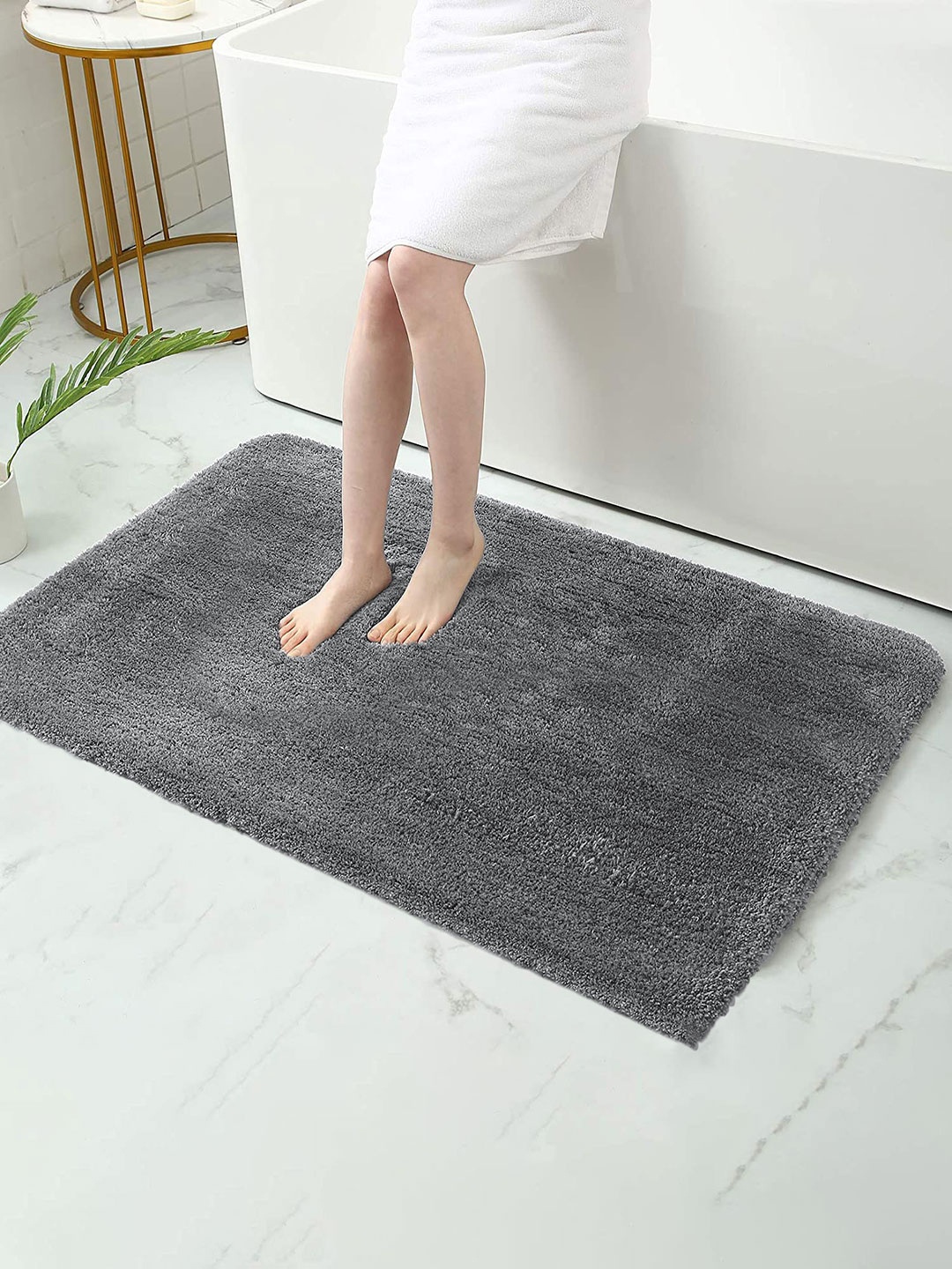

LUXEHOME INTERNATIONAL Grey Solid 2200 GSM Rectangular Bath Rug