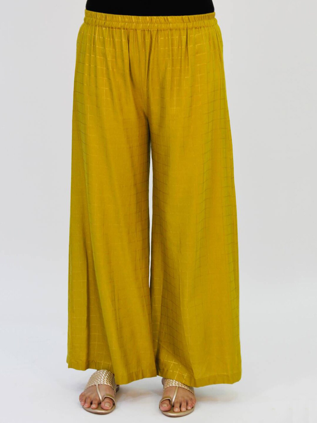 

LastInch Women Green Foil Print Palazzo