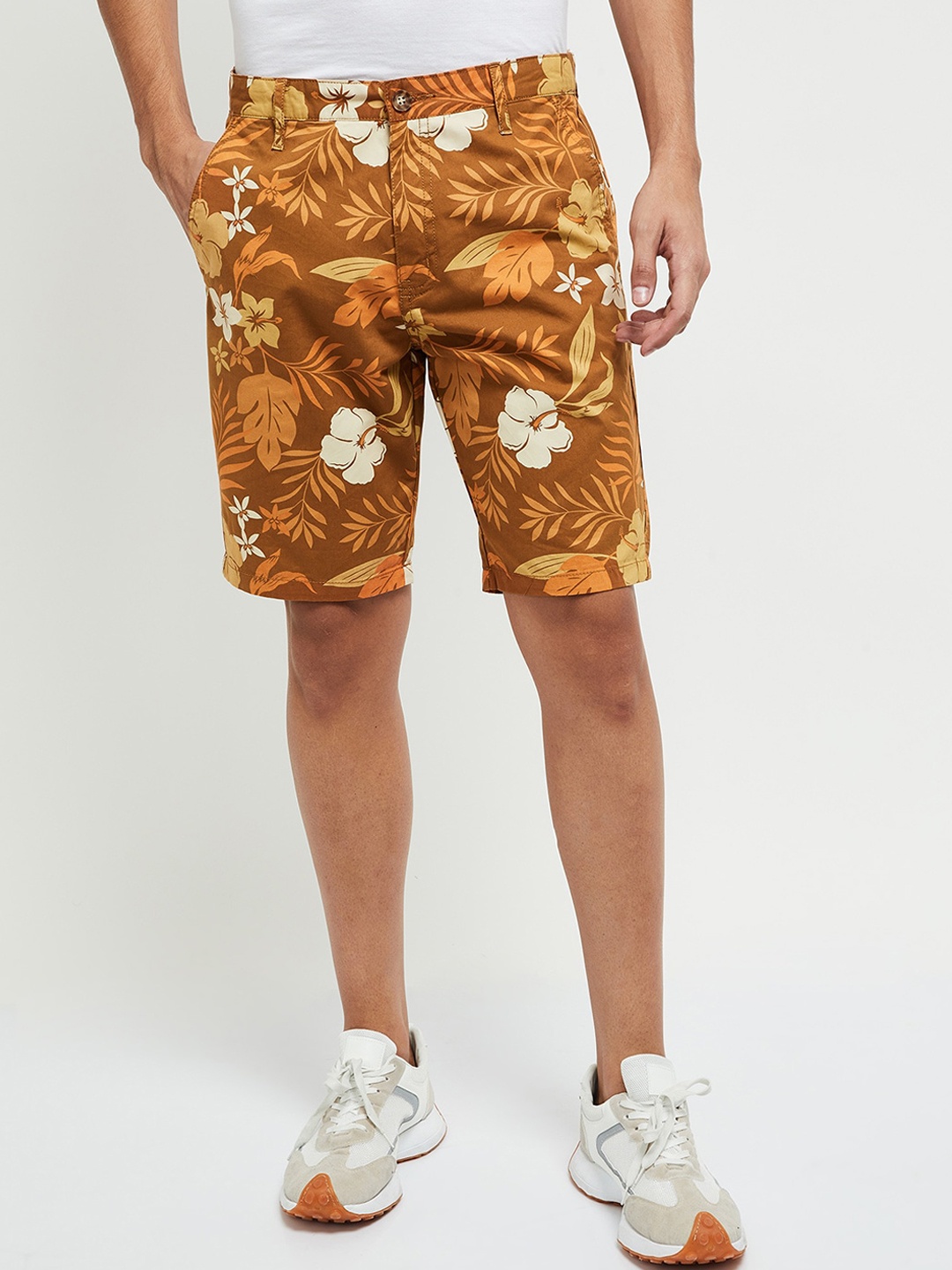 

max Men Brown & White Floral Printed Pure Cotton Shorts