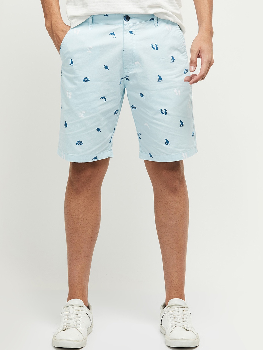 

max Men Blue Printed Chino Shorts