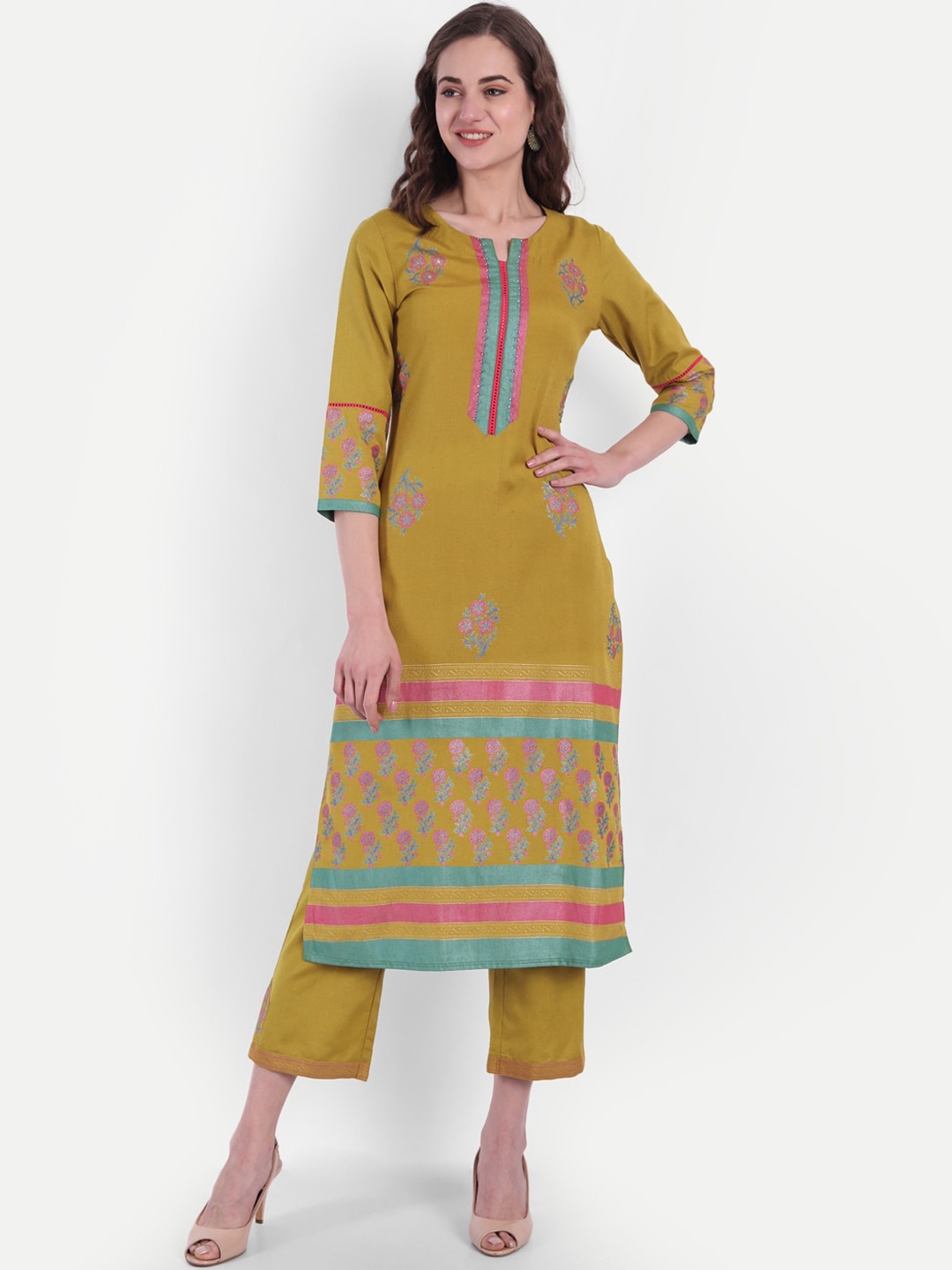 

SUTI Women Green Ethnic Motifs Printed Kurti with Trousers