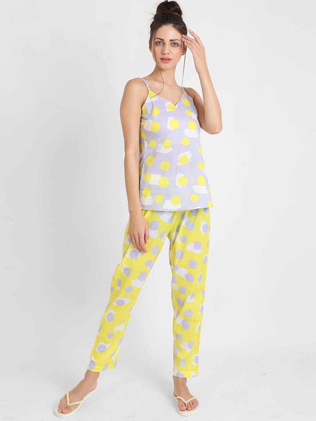 

KOOCHI POOCHI Women Grey & Yellow Pure Cotton Printed Night suit