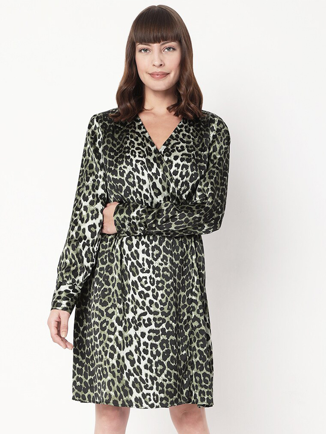 

Vero Moda Women Green Animal Printed Wrap Dress