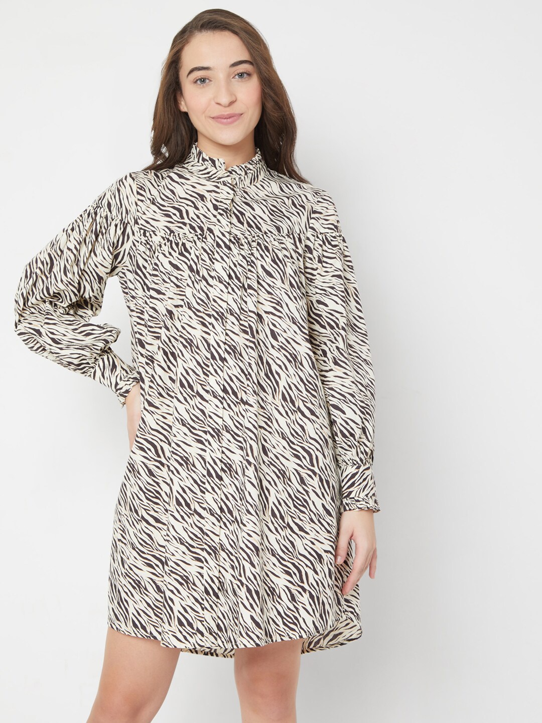 

Vero Moda Beige Animal Print Cuffed Sleeves Pleated Shirt Dress
