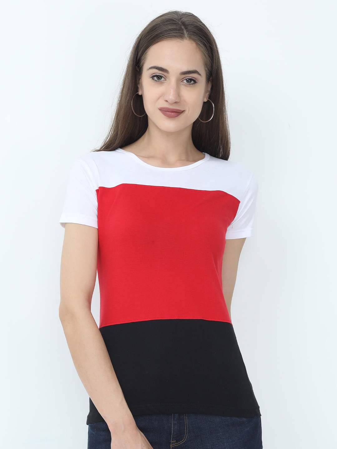 

Fleximaa Women White Colourblocked Running Cotton T-shirt