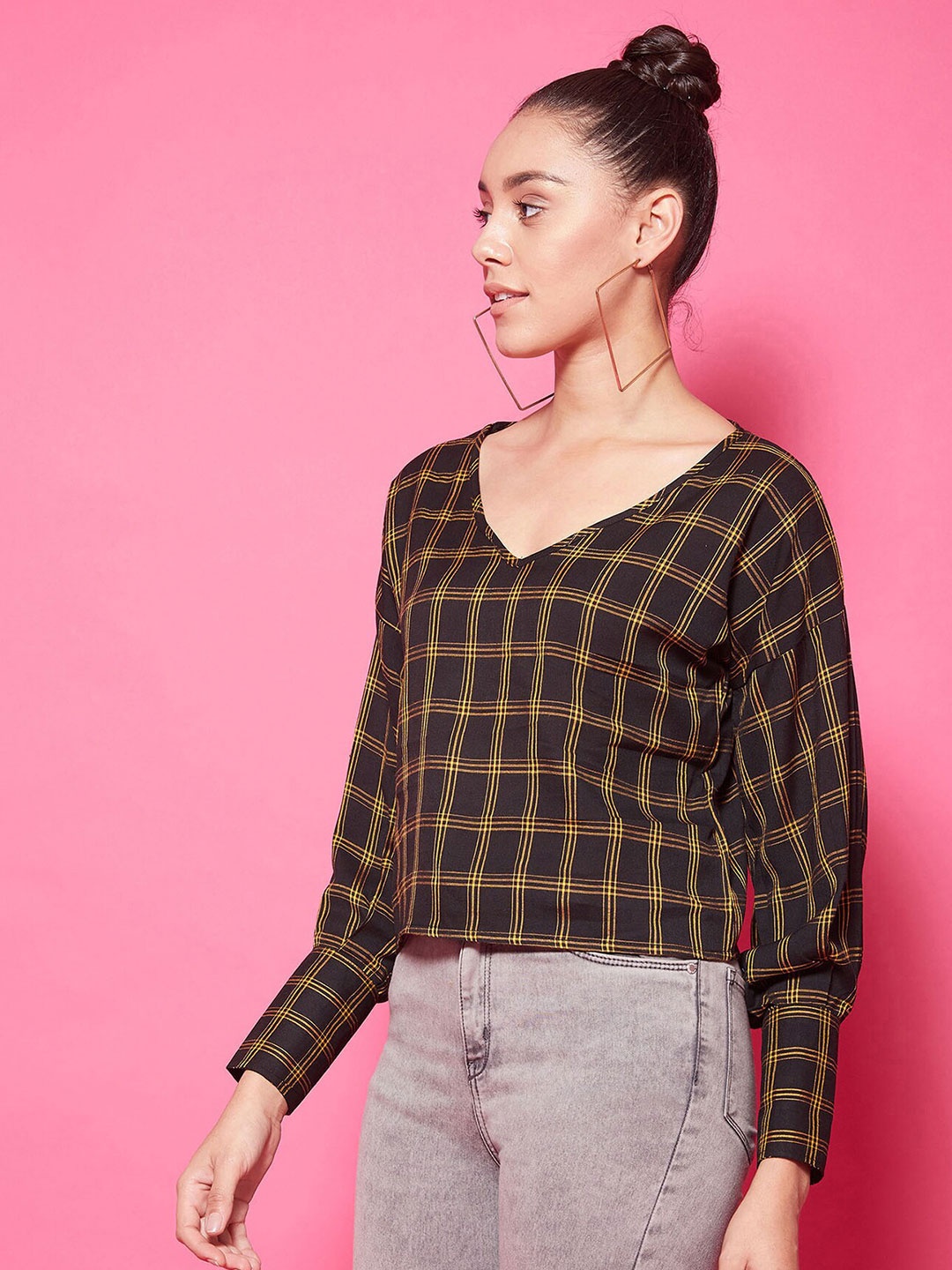 

CHIMPAAANZEE Yellow & Black V-Neck Checked Top