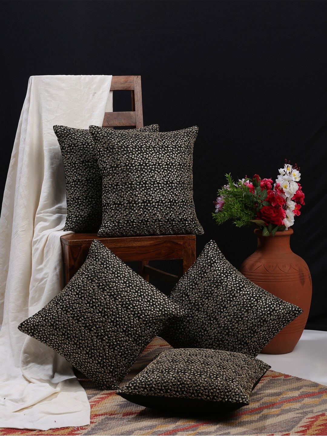 

HOSTA HOMES Black & Gold-Toned Set of 5 Embroidered Square Cushion Covers