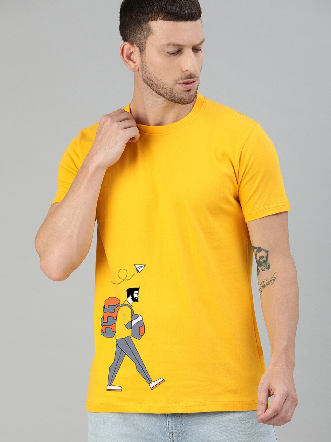 

UNSULLY Men Yellow Printed 100% COTTON Regular T-shirt