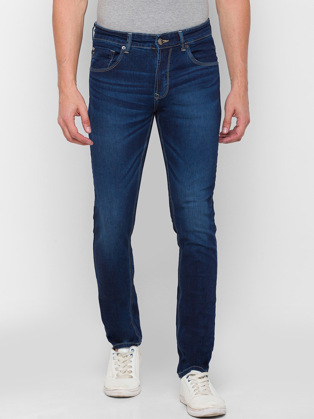 

SPYKAR Men Blue Slim Fit Mid Rise Light Fade Jeans