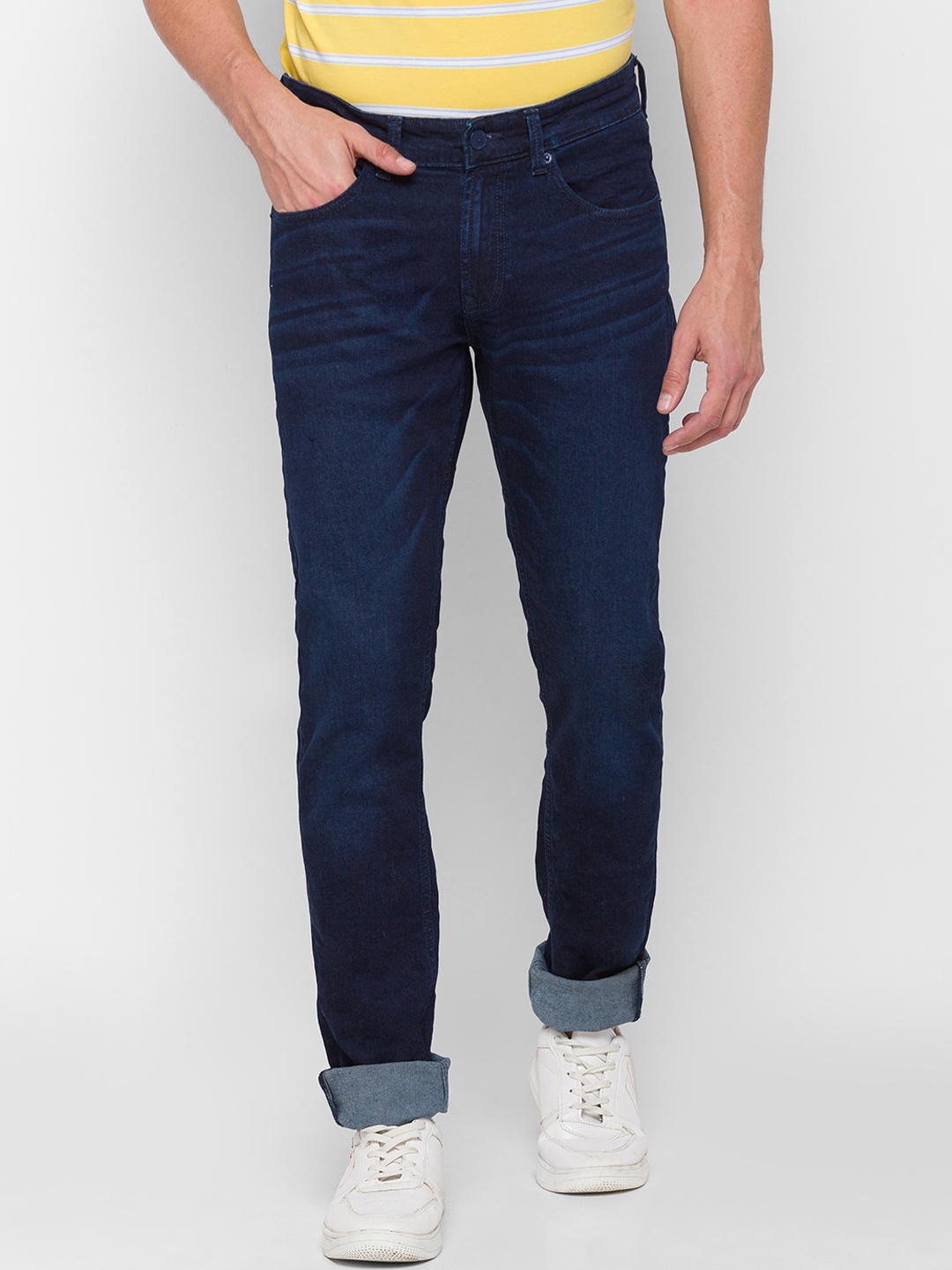 

SPYKAR Men Blue Slim Fit Low-Rise Light Fade Jeans