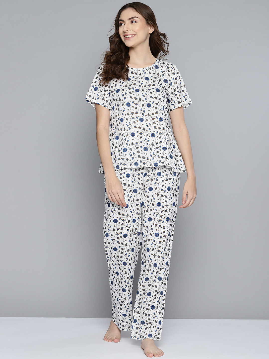 

HERE&NOW Women White & Blue Printed Night suit