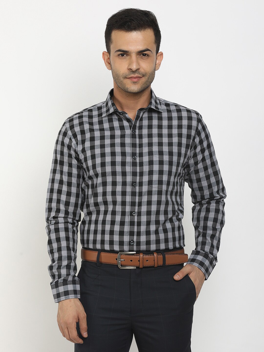 

J White by Vmart Men Black Standard Checked Formal Shirt
