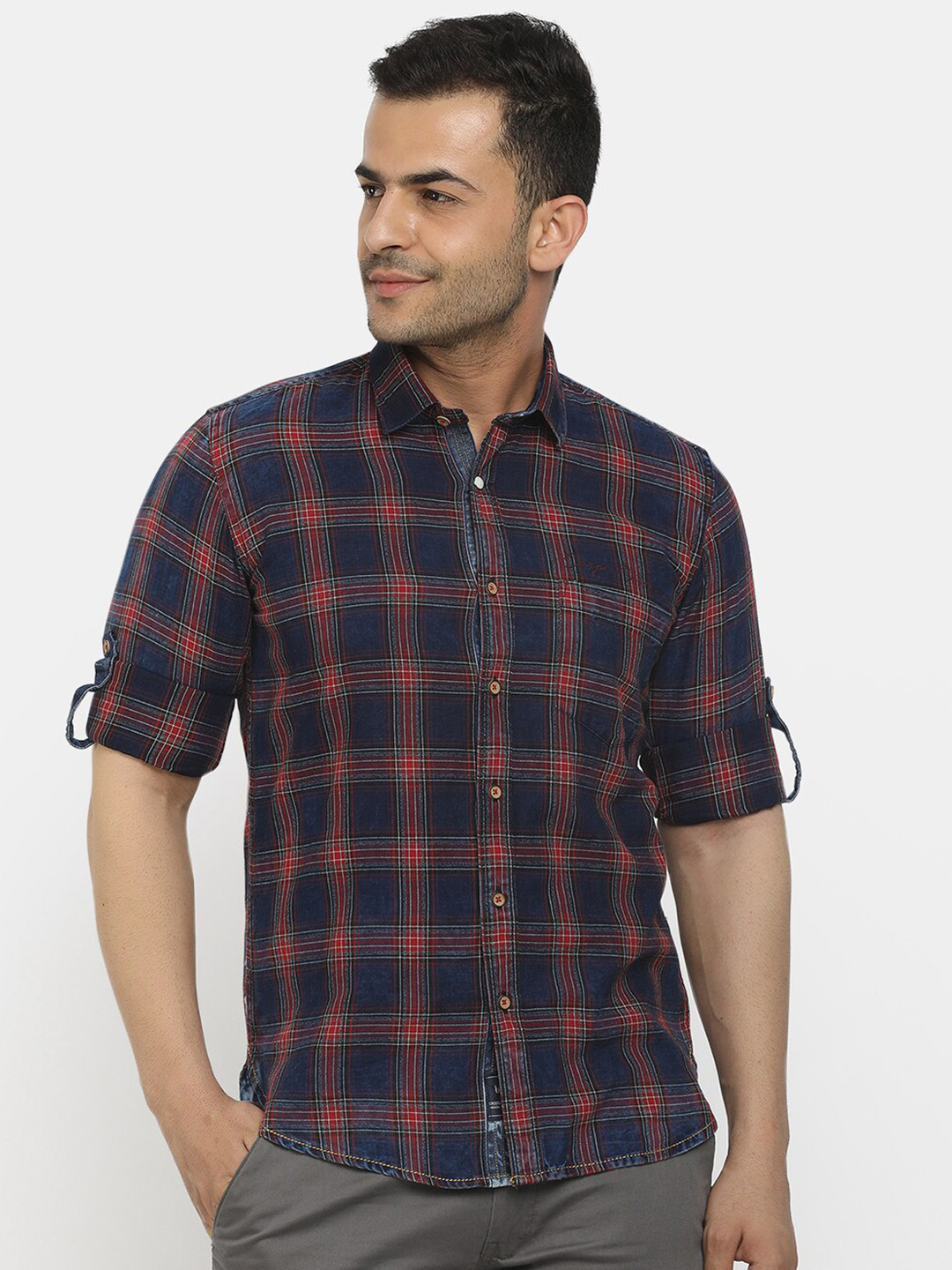 

V-Mart Men Blue Standard Checked Cotton Casual Shirt