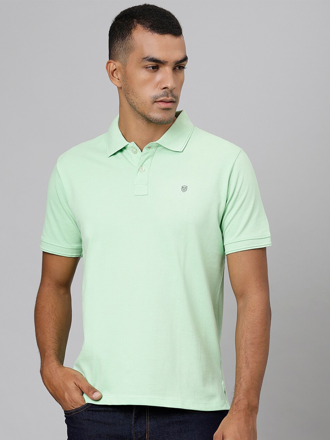 

Richlook Men Green Polo Collar Slim Fit T-shirt