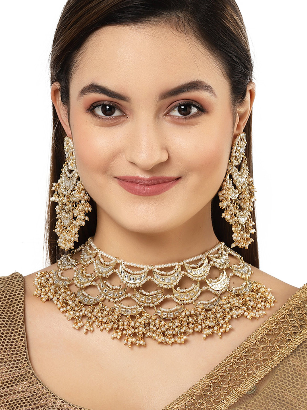 

KARATCART Gold-Plated White Kundan & Pearl Beaded Jewellery Set