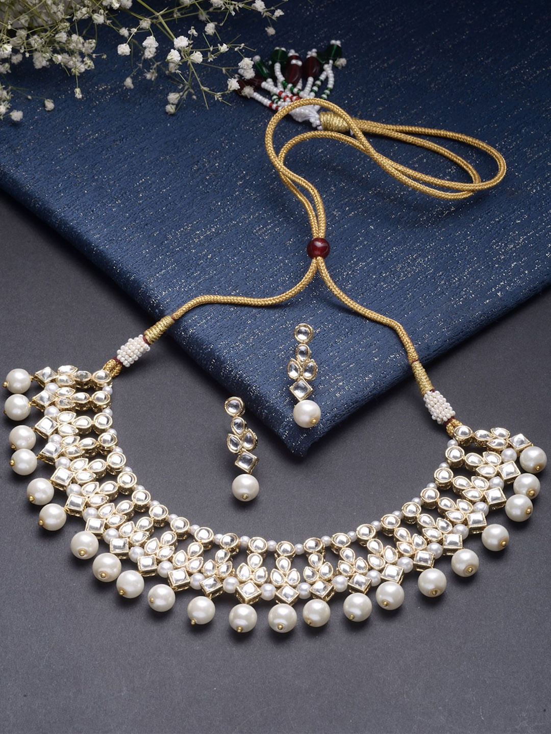 

KARATCART Gold-Plated White Pearl & Kundan Studded Jewellery Set