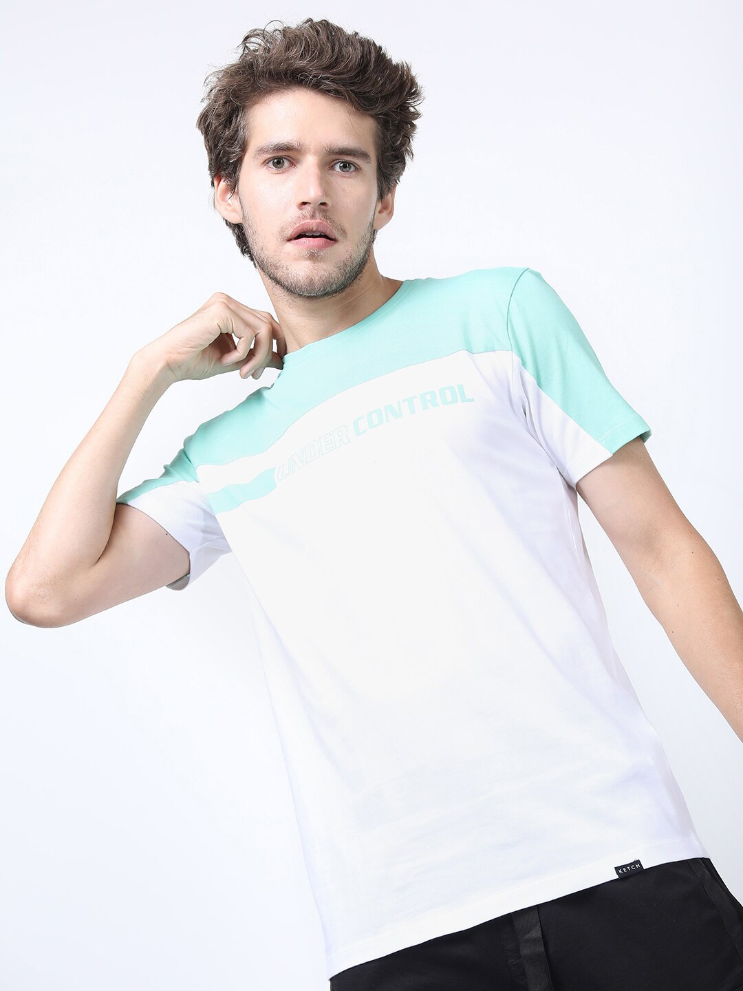 

KETCH Men White & Sea Green Colourblocked Slim Fit Cotton T-shirt