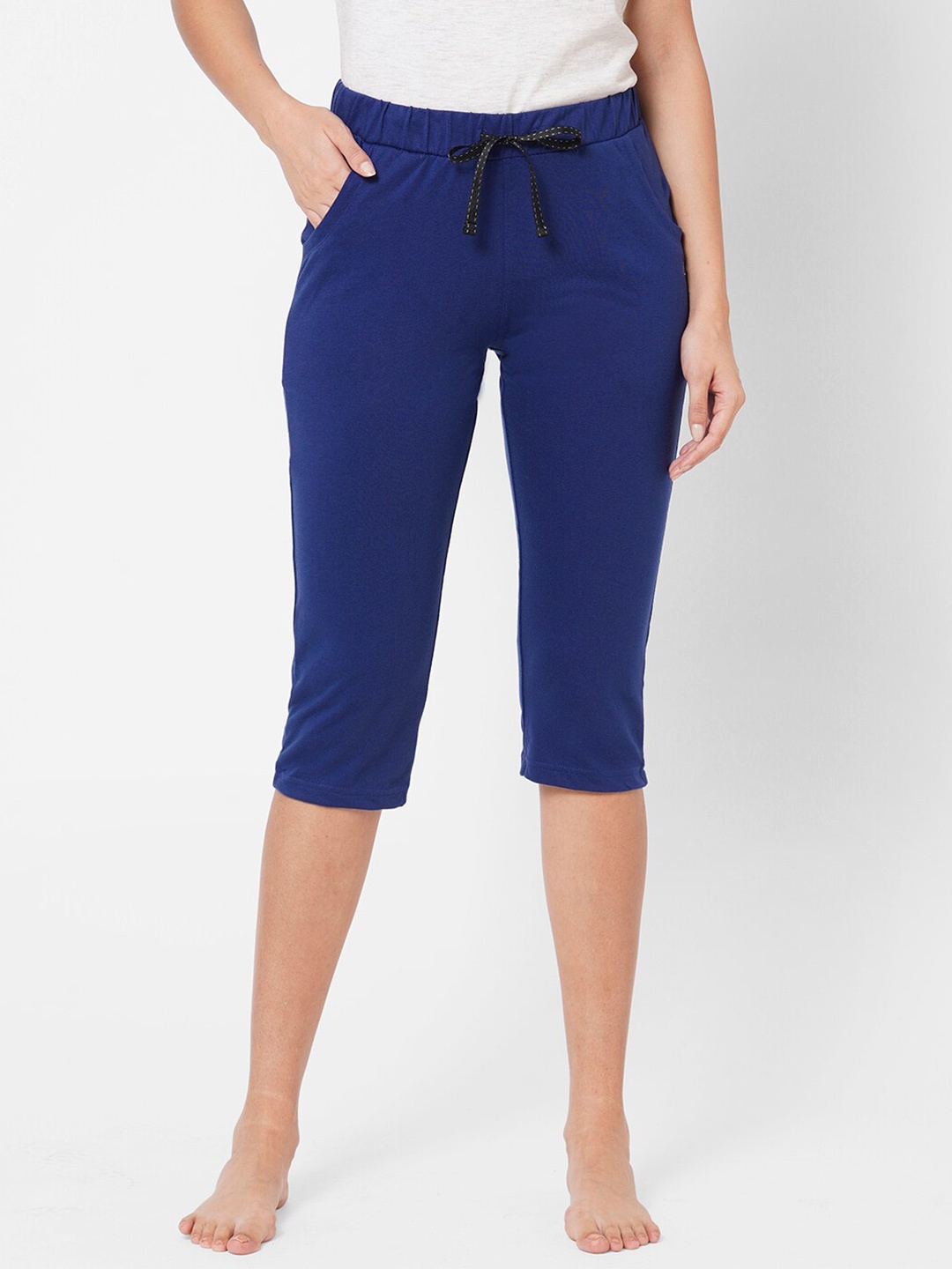 

Sweet Dreams Women Blue Solid Cotton Lounge Capris