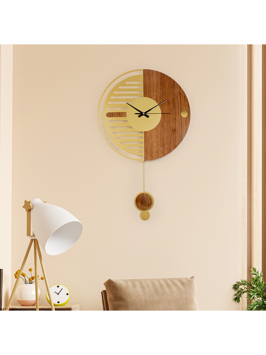 

HomeTown Brown & Yellow Colourblocked Contemporary Wall Clock