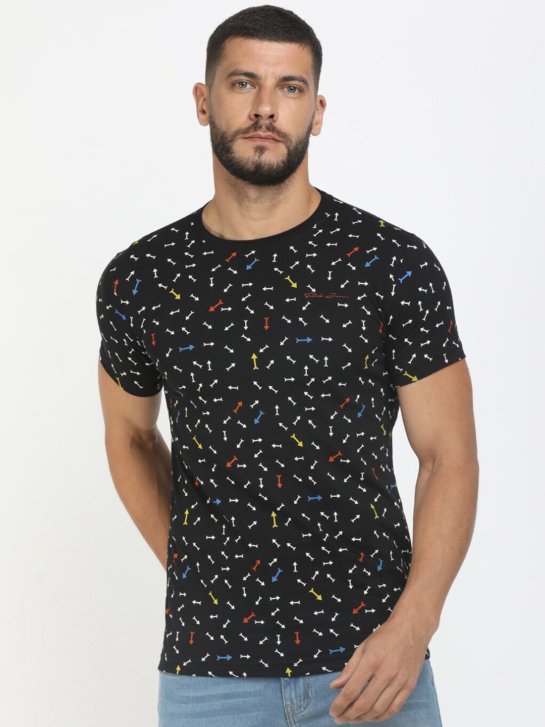 

V-Mart Men Black & White Printed Slim Fit Cotton T-shirt