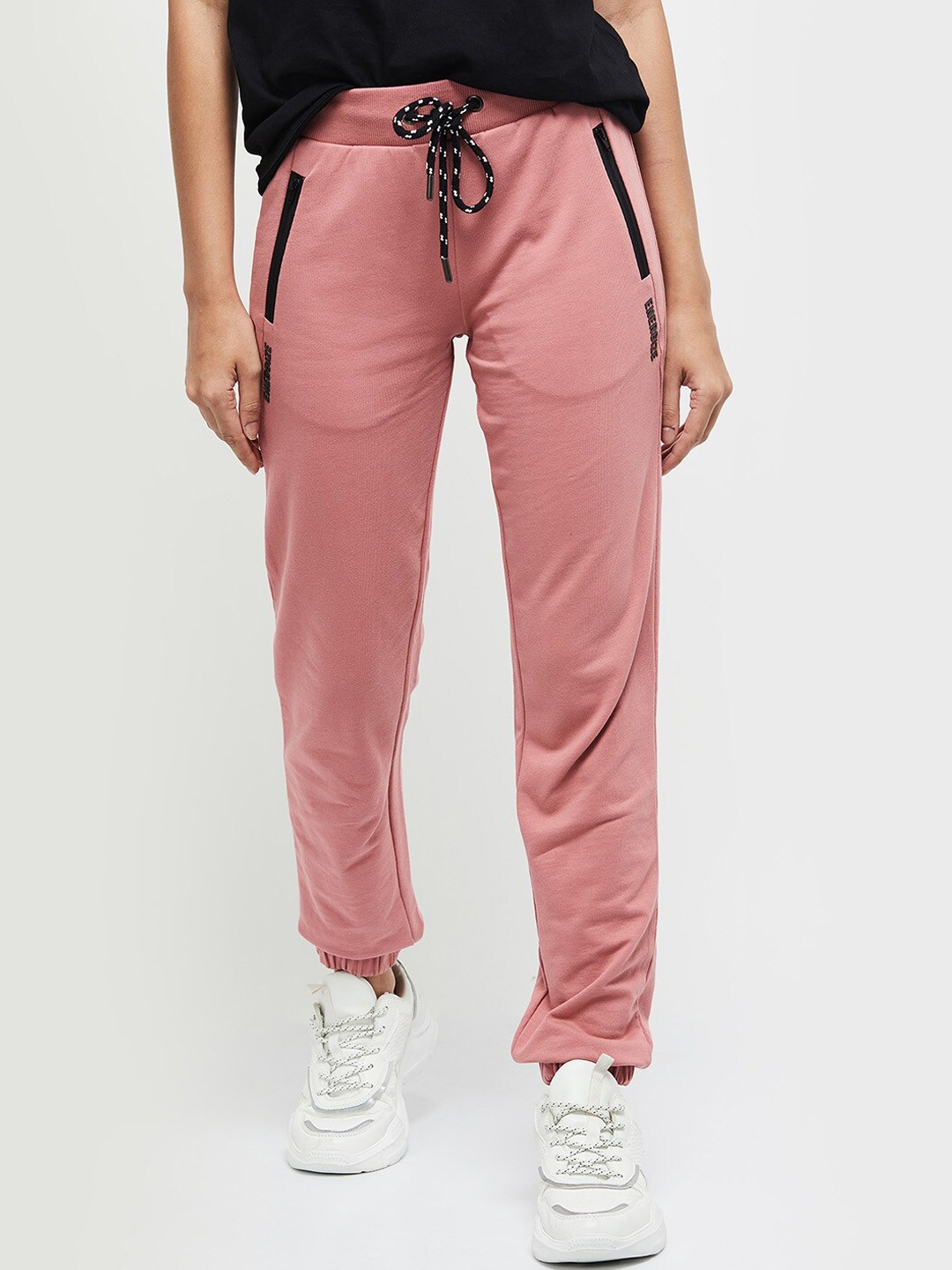 

max Women Pink Solid Joggers
