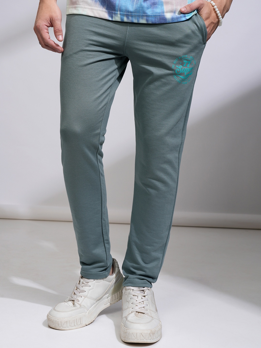 

HIGHLANDER Men Grey Solid Slim-FitTrack Pants