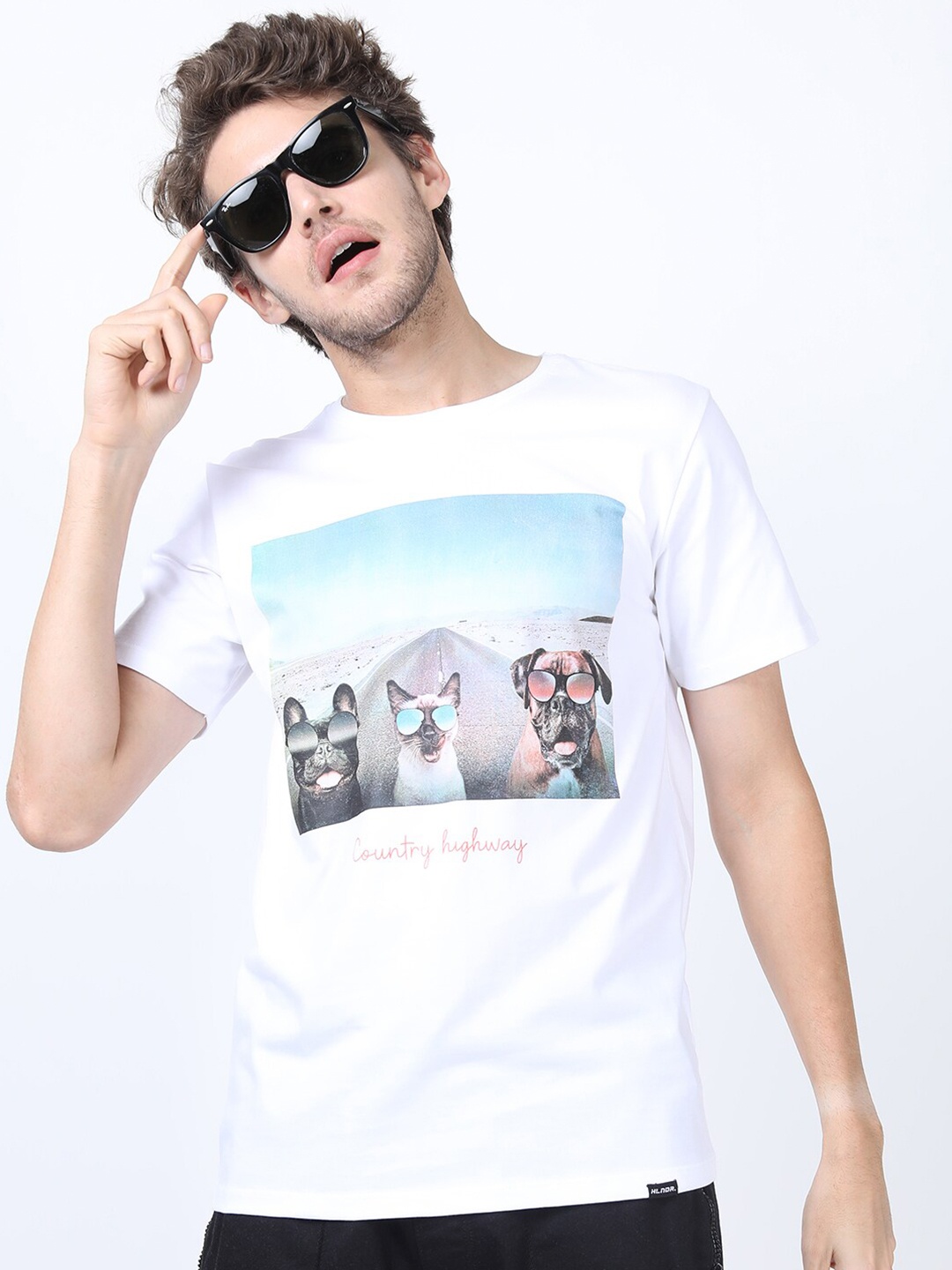 

HIGHLANDER Men White Printed Slim Fit Cotton T-shirt