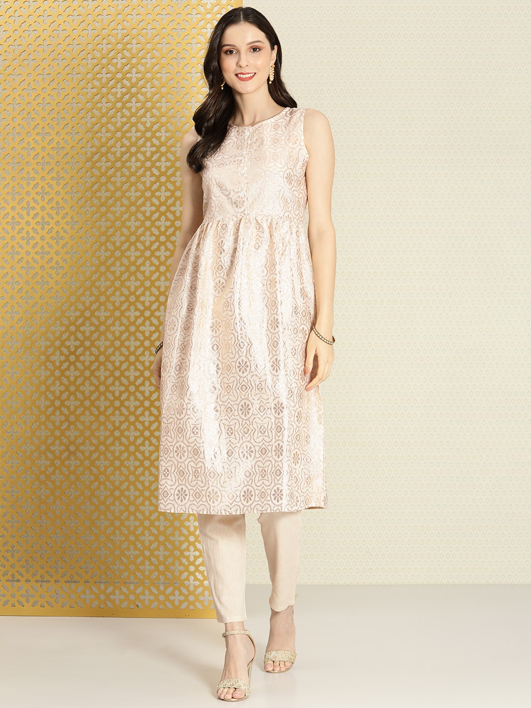 

House of Pataudi Women Off White & Gold-Toned Dua Kurta with Trousers