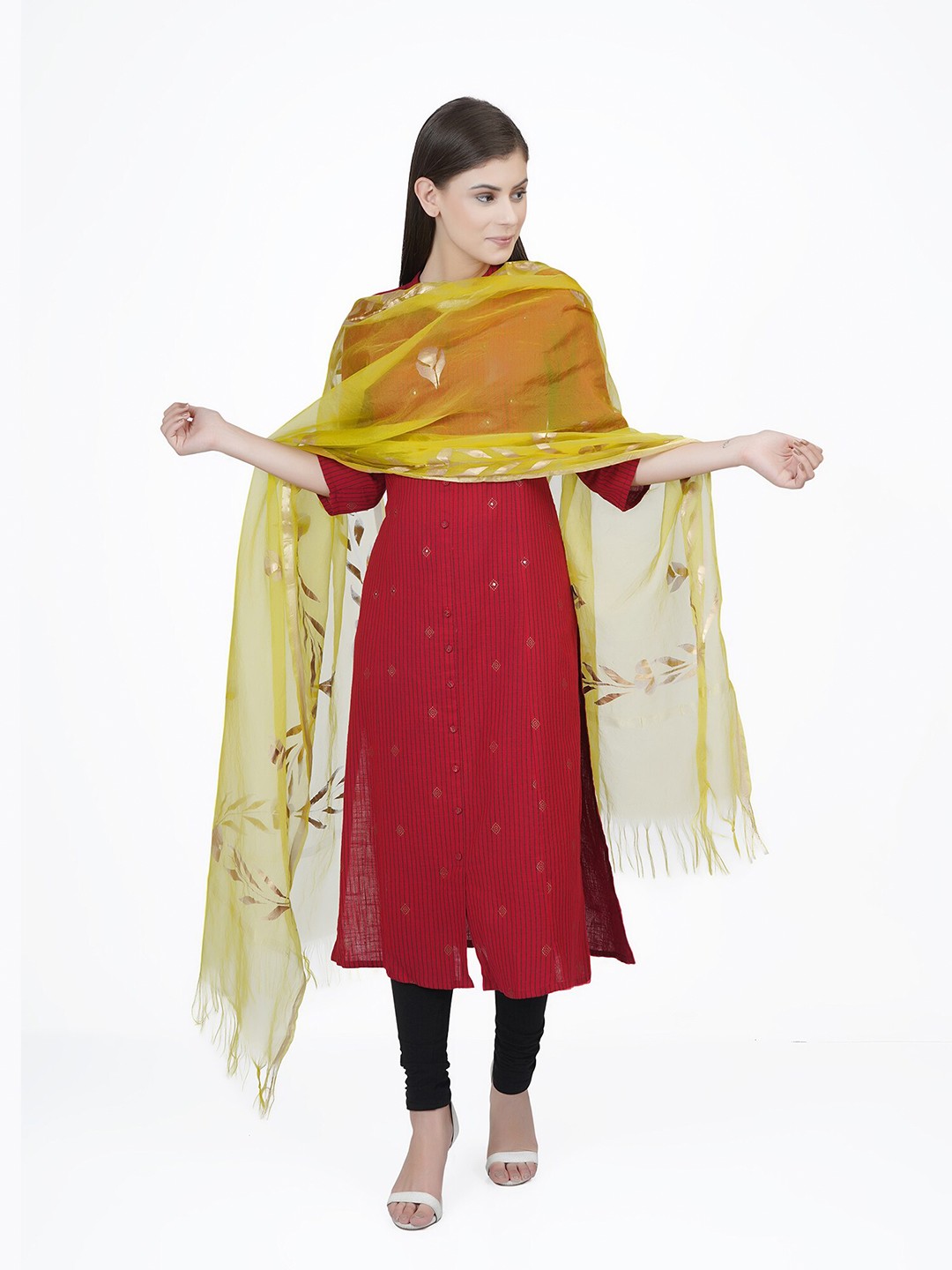 

La Vastraa Green & Gold-Toned Hand Painted Cotton Silk Dupatta