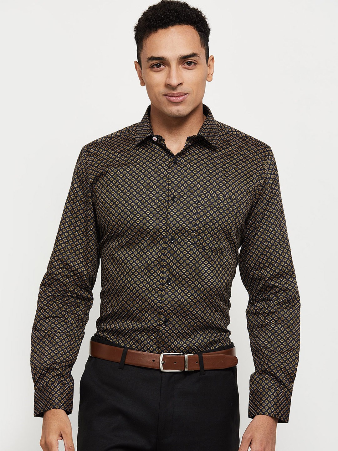 

max Men Navy Blue & Yellow Ethnic Printed Pure Cotton Formal Shirt