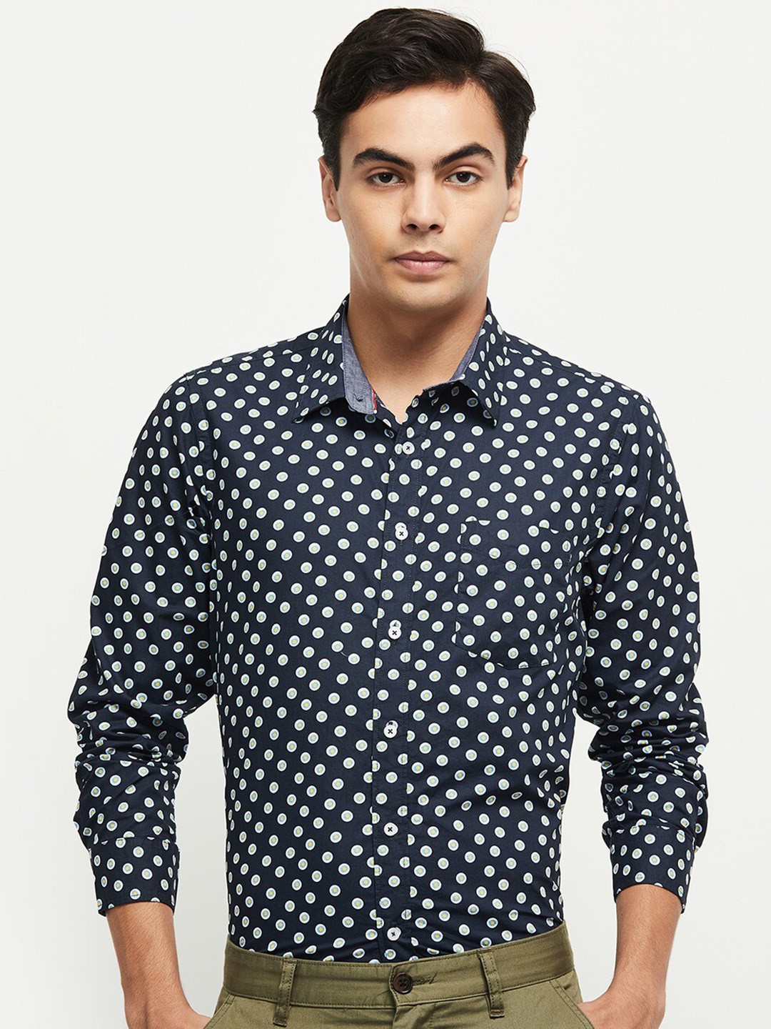 

max Men Navy Blue & White Printed Regular Fit Cotton Casual Shirt