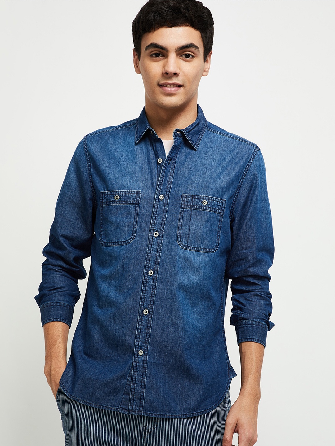 

max Men Blue Faded Cotton Casual Shirt